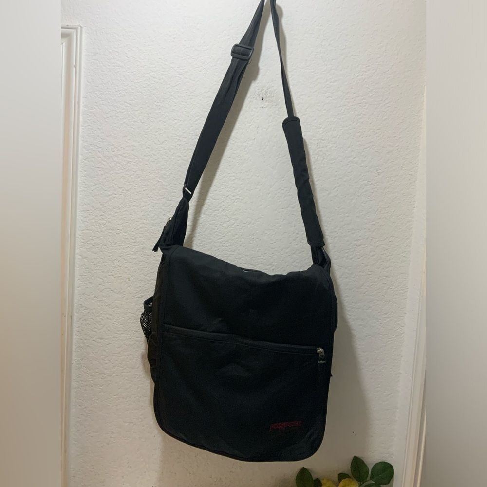 Jansport Black Messenger Bag Laptop Bag With Multiple Pockets & Strap